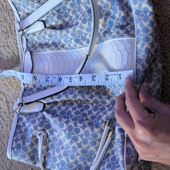 COACH Vintage Signature Carryall Chambray Canvas Bag - Picture 10 of 11